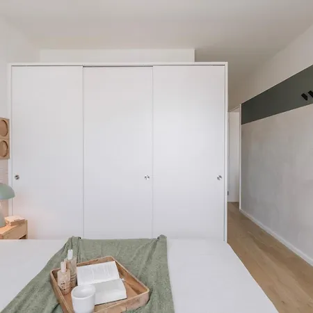 Batun - 1 Bedroom In Areeiro Apartment Lisbon