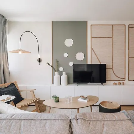 Batun - 1 Bedroom In Areeiro 아파트 *