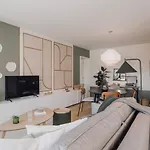 Batun - 1 Bedroom In Areeiro 아파트 리스본